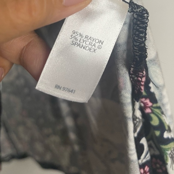 J Jill Wearever Large Floral Long Sleeve Tunic Top Basic Pleated Back - Picture 6 of 6